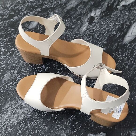 BRAND NEW ME TOO  WOMEN'S FAUX LEATHER HEEL SANDALS   - Picture 11 of 16